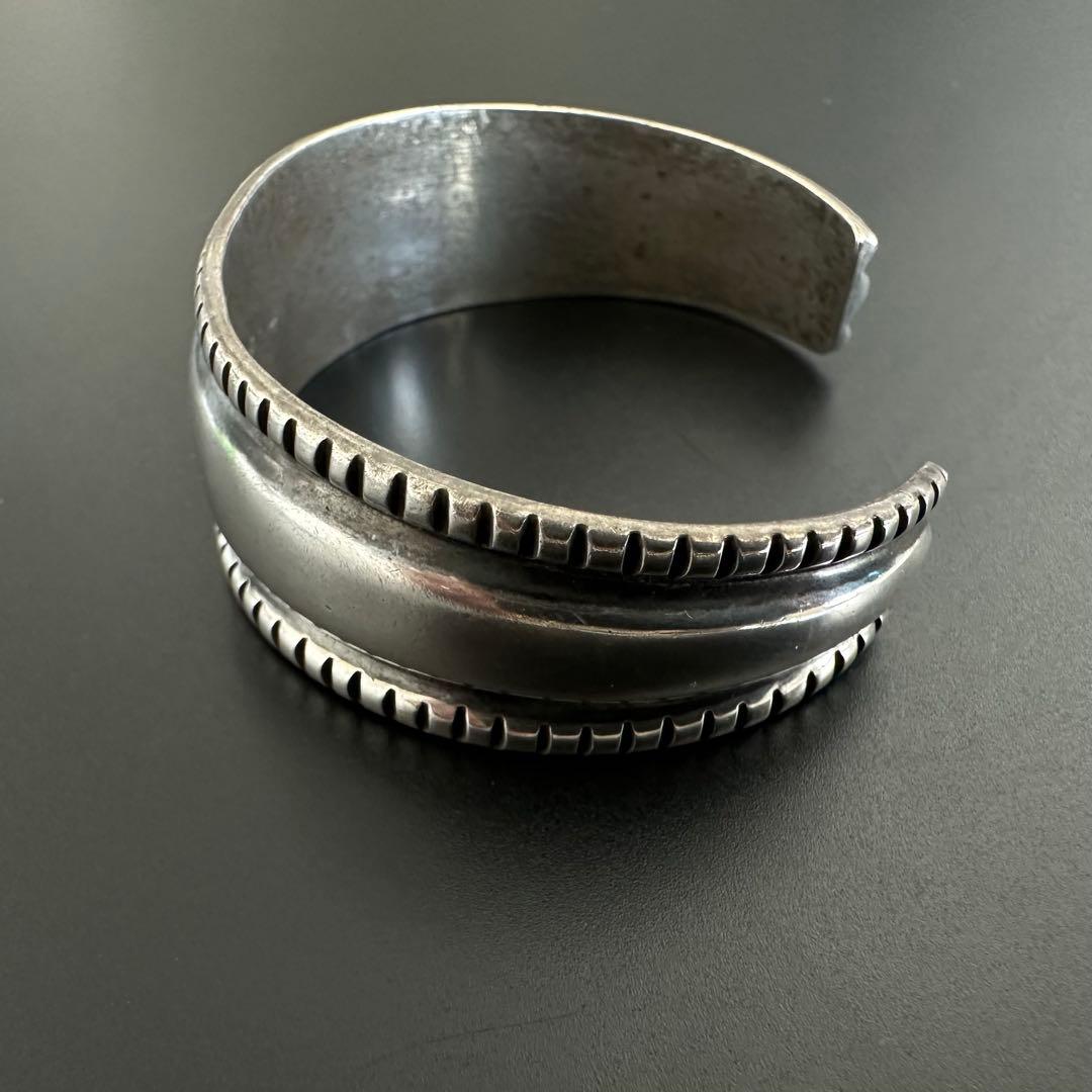 専用Navajo Aaron Anderson チゼルワーク バングル 21mm