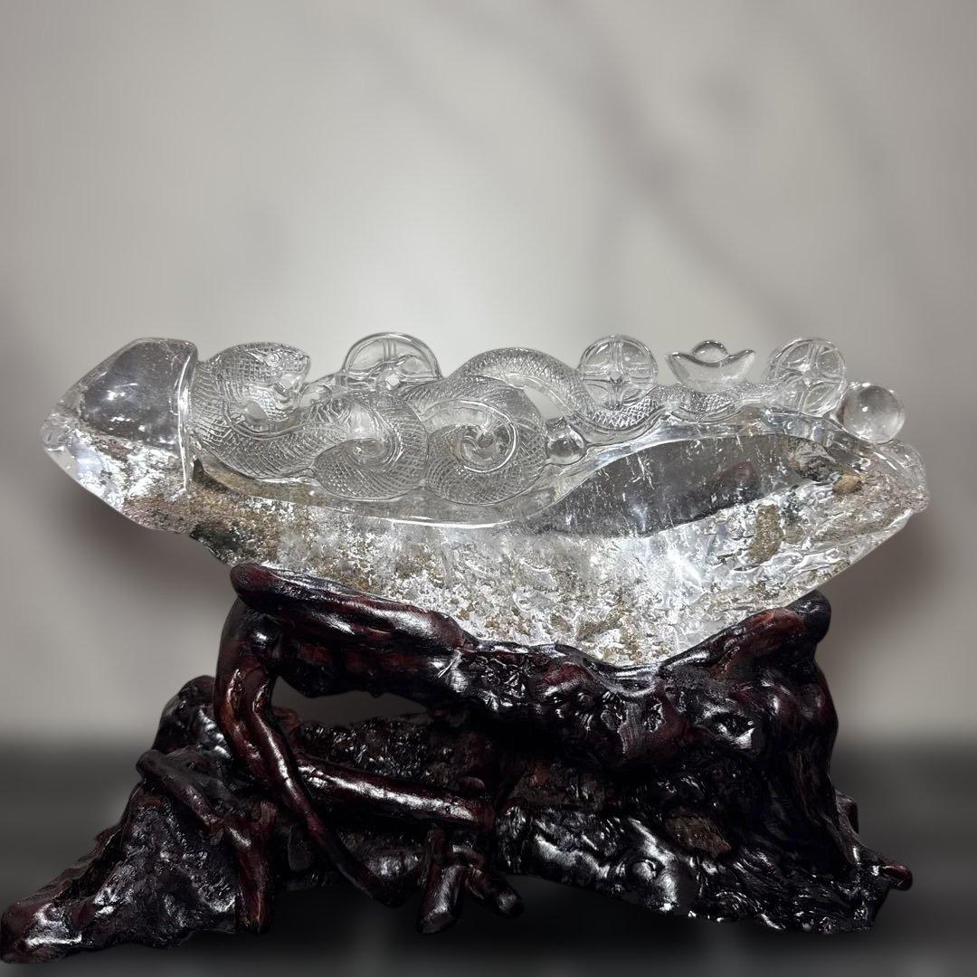 天然水晶 白蛇彫刻 霊獣 宝珠 古銭 元宝 2kg級 置物