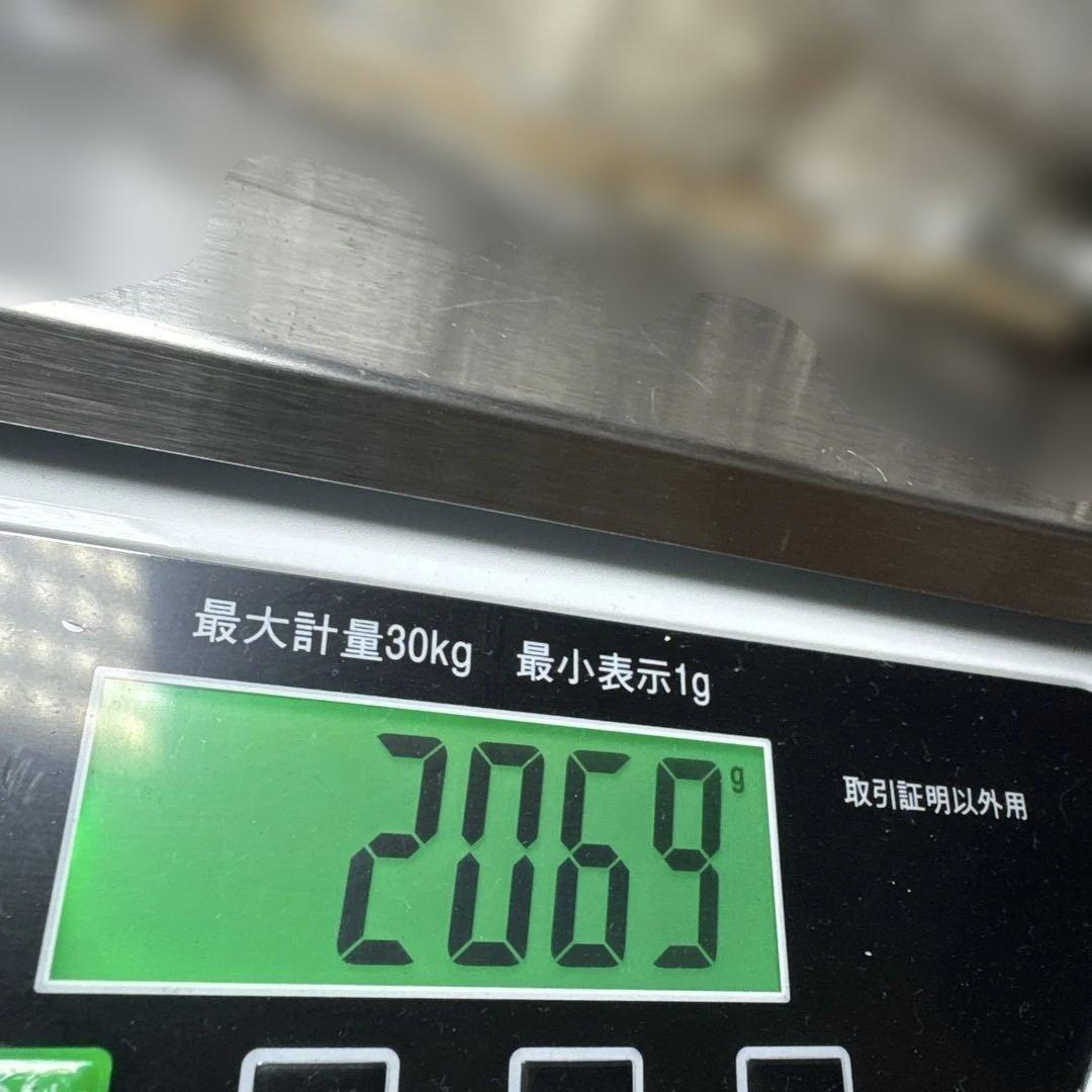 天然水晶 白蛇彫刻 霊獣 宝珠 古銭 元宝 2kg級 置物
