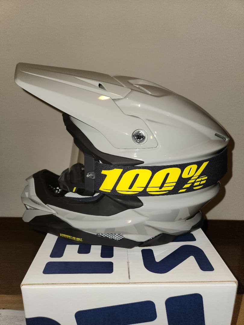 SHOEI VFX-WR 　クレヨンカラー