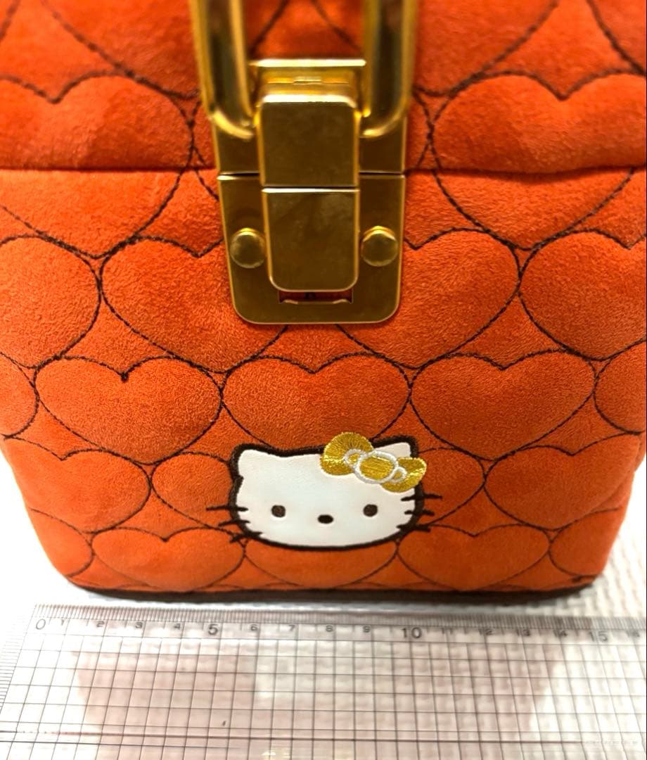 ☆最終値下げ☆【希少レトロ　ハローキティ 】　 メイクボックス 2002年製