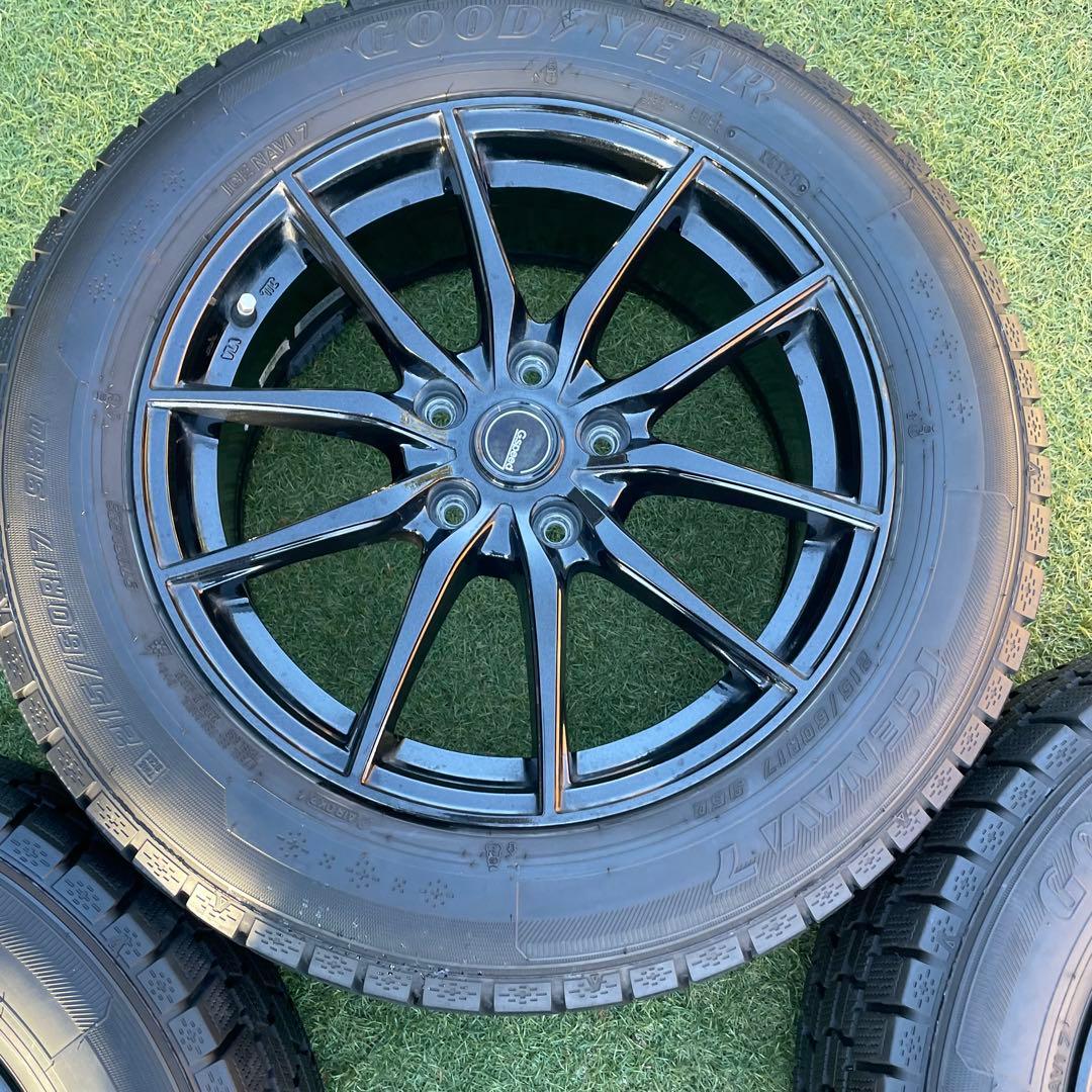 ④215/60R17 スタッドレスタイホイールセット グッドイヤー (4/4)