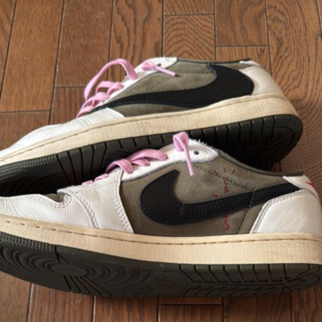Nike Air Jordan 1 travis scott リバースオリーブ