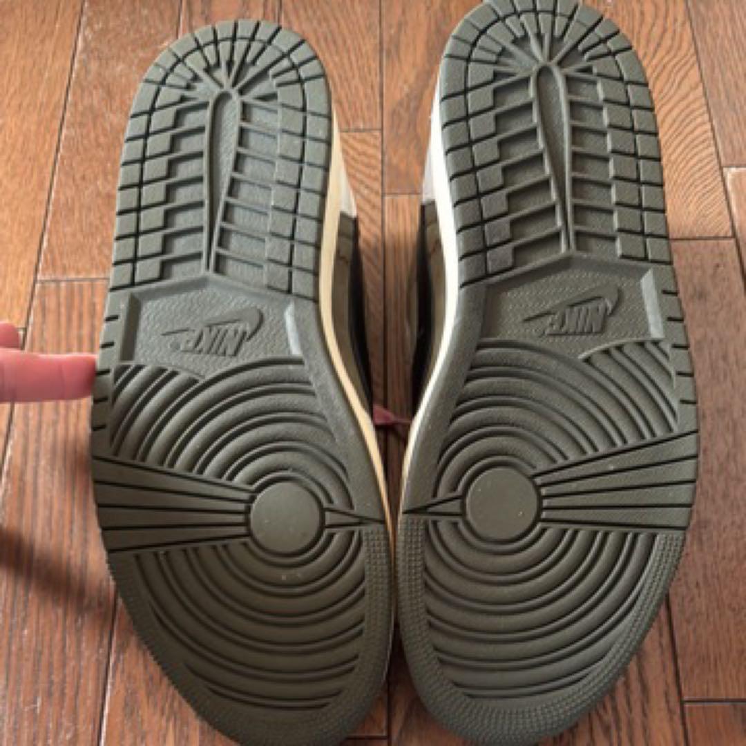 Nike Air Jordan 1 travis scott リバースオリーブ