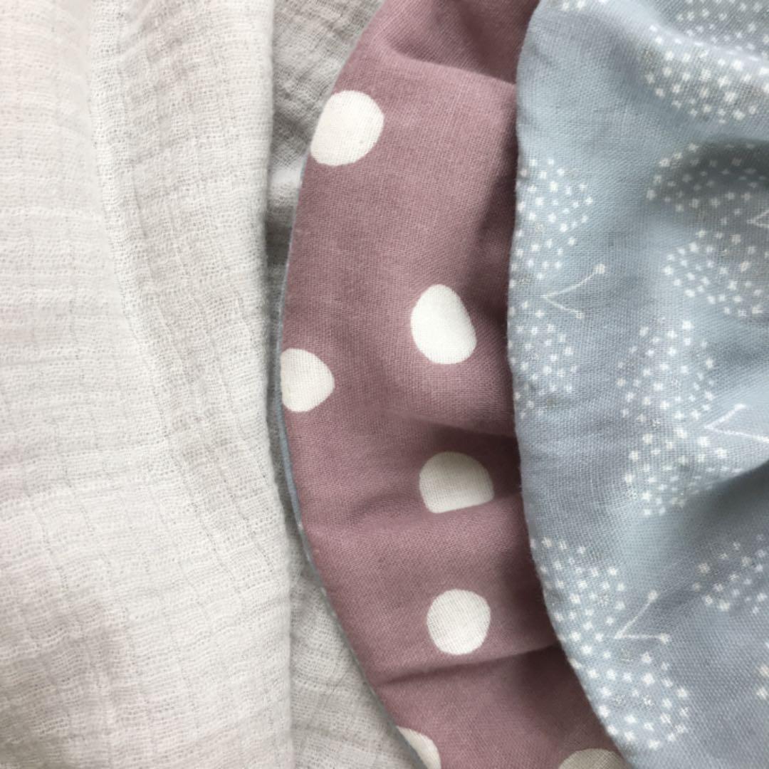 再販★あずきミルクドット×グレーちょうちょ★ ハンドメイド　リバーシブル　スタイ