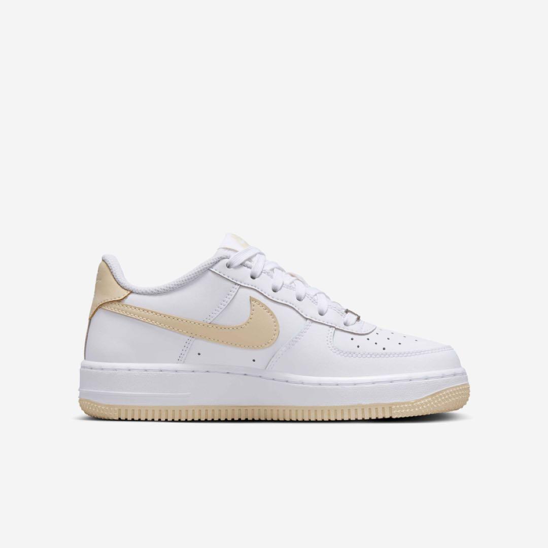 【新品23cm】NIKE｜エアフォース１GS｜ホワイト/ライトベージュ