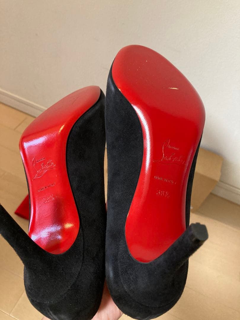 ＫTVです‼️未使用Christian Louboutin 38.5