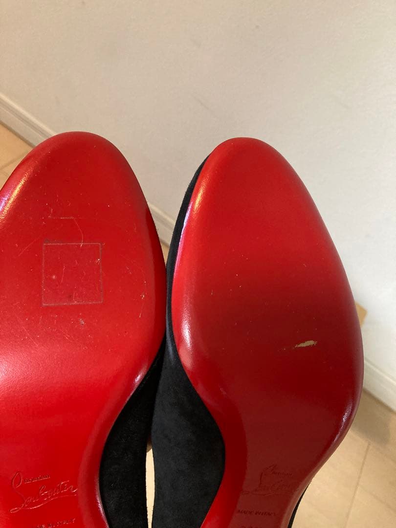 ＫTVです‼️未使用Christian Louboutin 38.5