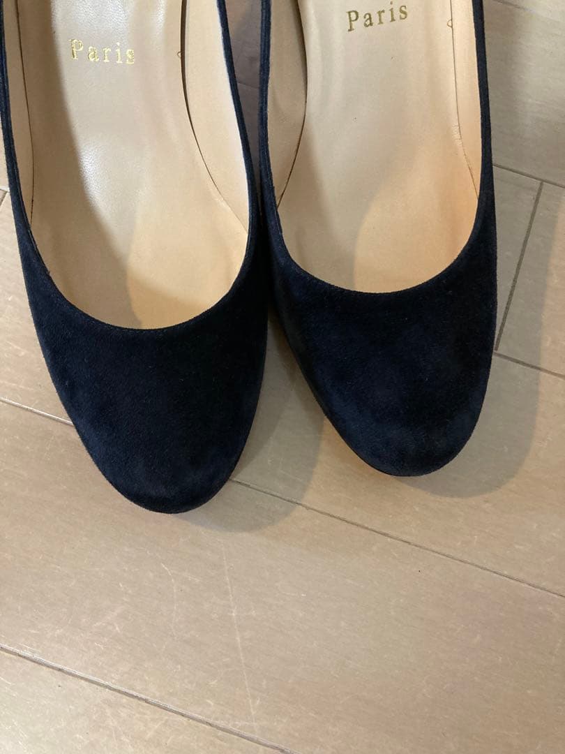 ＫTVです‼️未使用Christian Louboutin 38.5