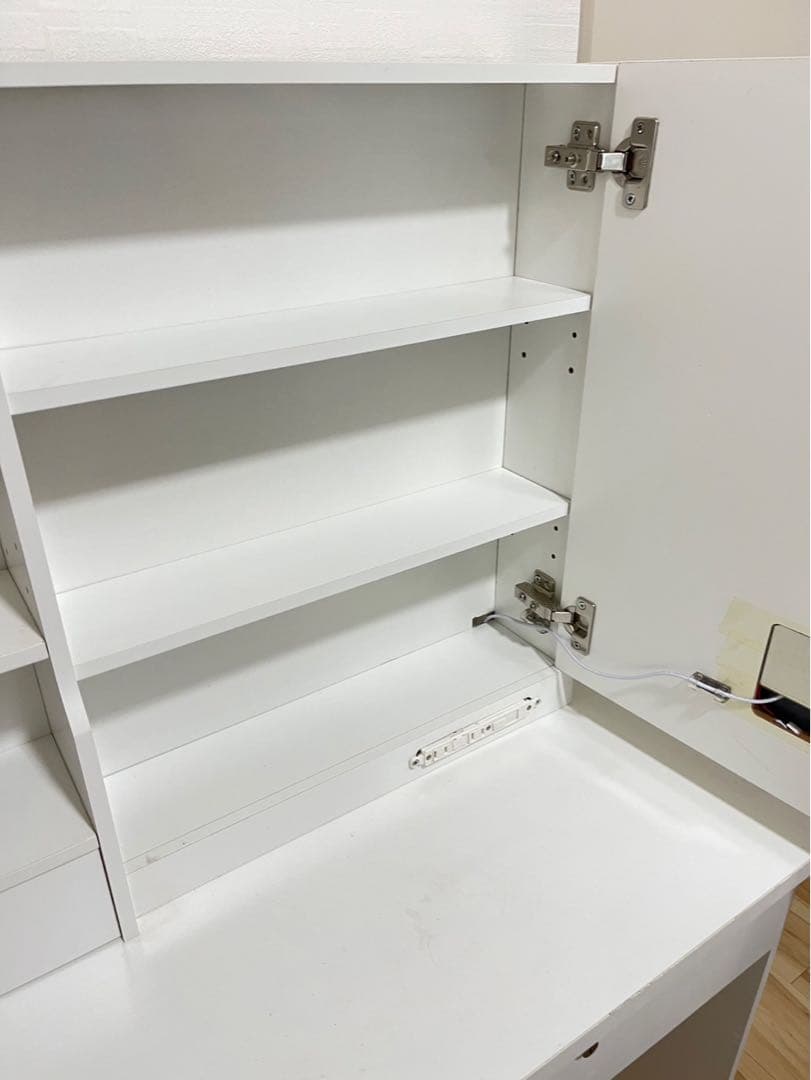 【値下げ！！】ホワイトLEDライト付きドレッサー(引き取り限定)