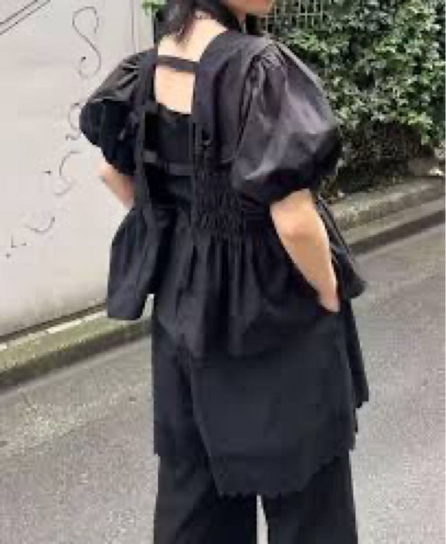 お*。様 パピエ　papier Louise blouse ブラック