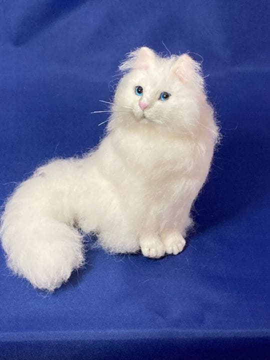 mia サンプルページ ノルウェージャンフォレスト 置物 猫 長毛種
