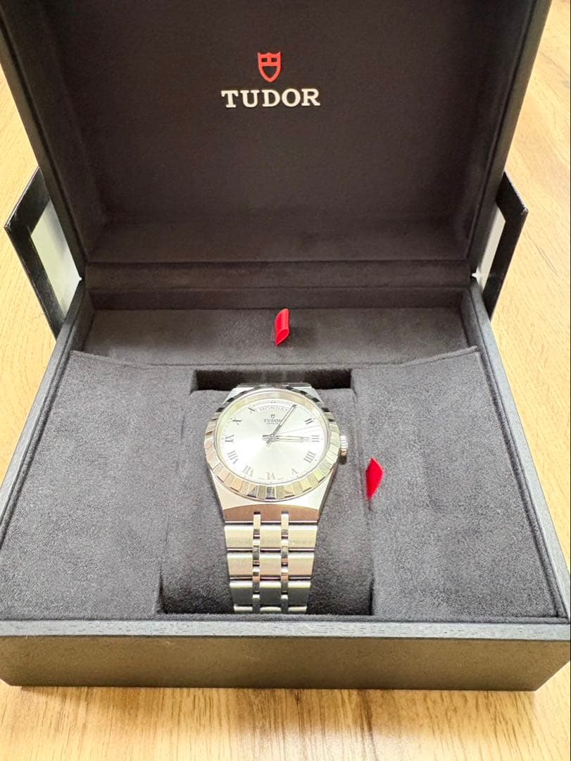 TUDOR ロイヤル　チューダー