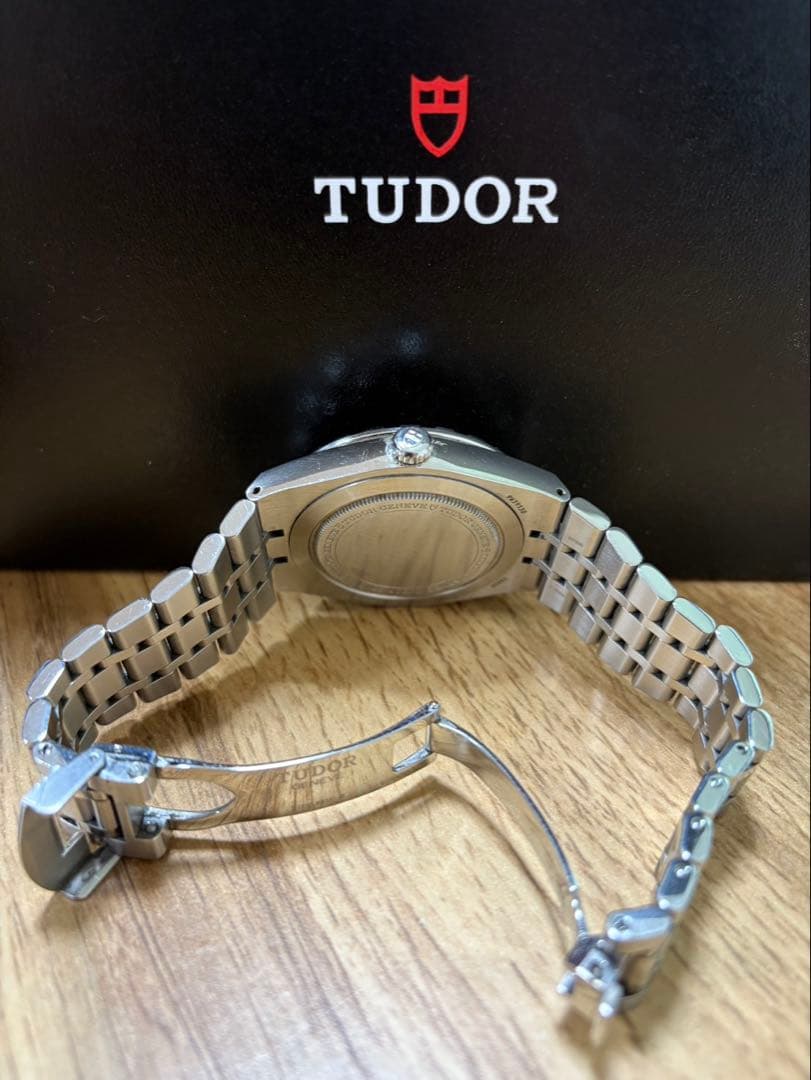 TUDOR ロイヤル　チューダー