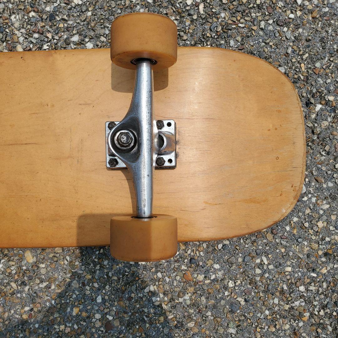 DEUX NEE 中古 Carverタイプトラック搭載 サーフスケートボード