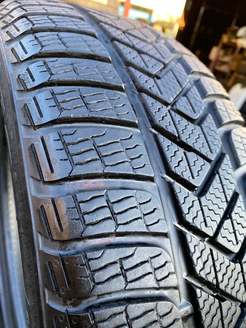 PIRELLI SOTTOZERO3 205/55/17 4本セット送料込み