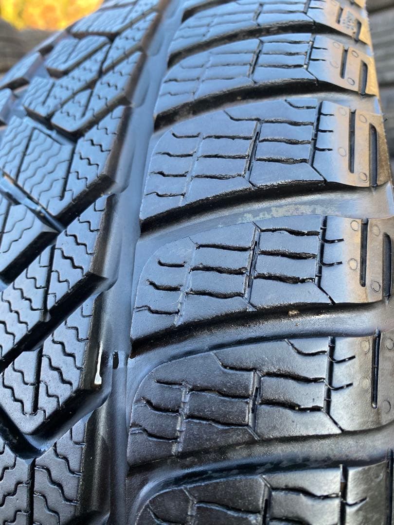 PIRELLI SOTTOZERO3 205/55/17 4本セット送料込み