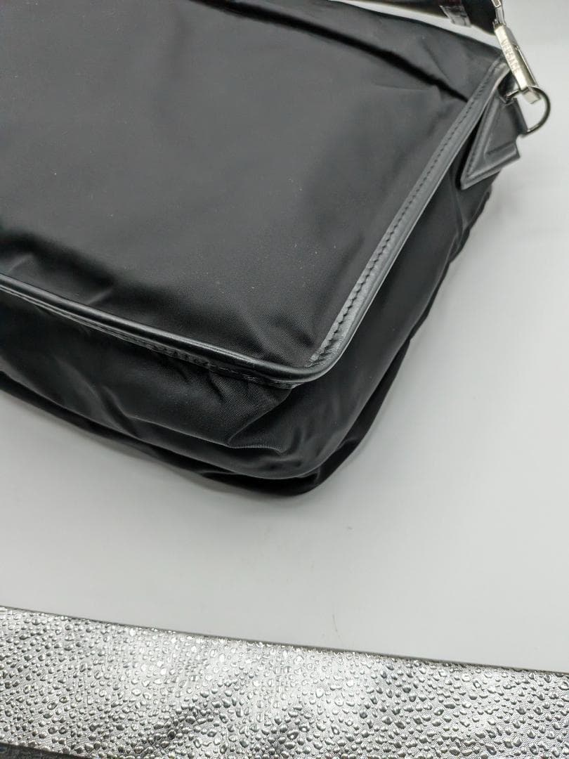 美品✨ ヴェルサーチ ショルダーバッグ ナイロン ブラック 0O2