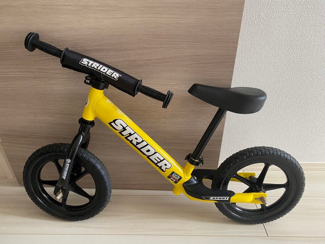 ストライダー　STRIDER 12 イエロー