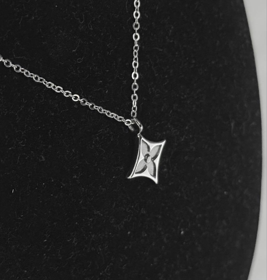 極美品✨ louis vuitton ネックレス モノグラム柄 ♦︎ 付属品込み