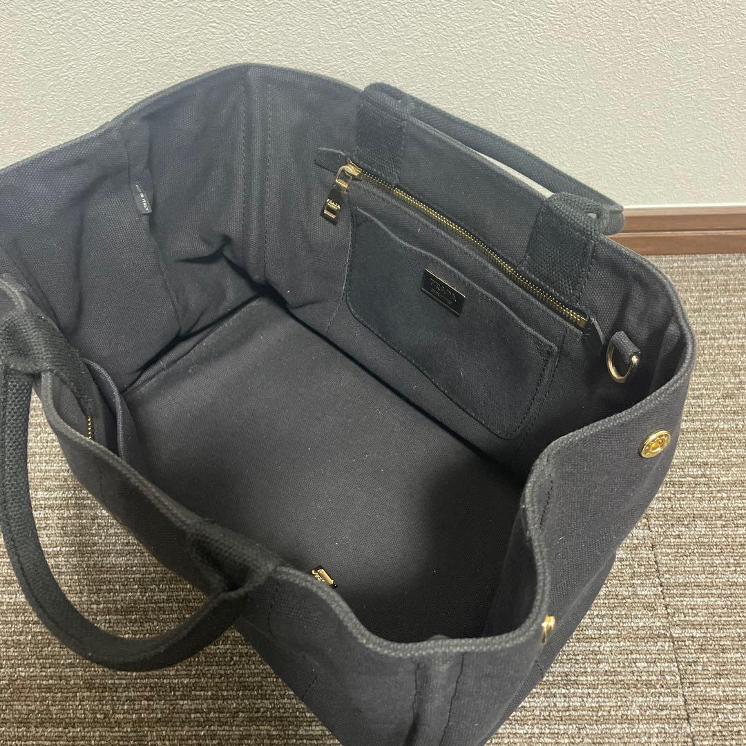 PRADA ブラック 黒 カナパ M