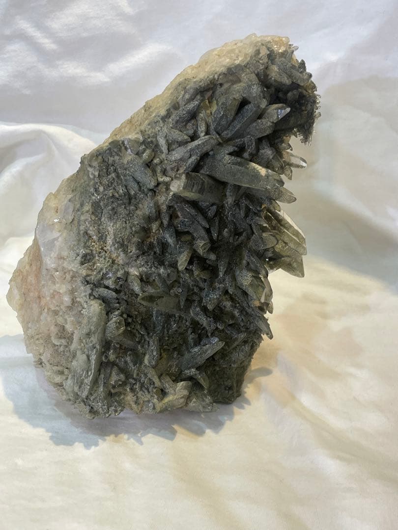 ヒマラヤ水晶　ガネーシュヒマール産　クラスター