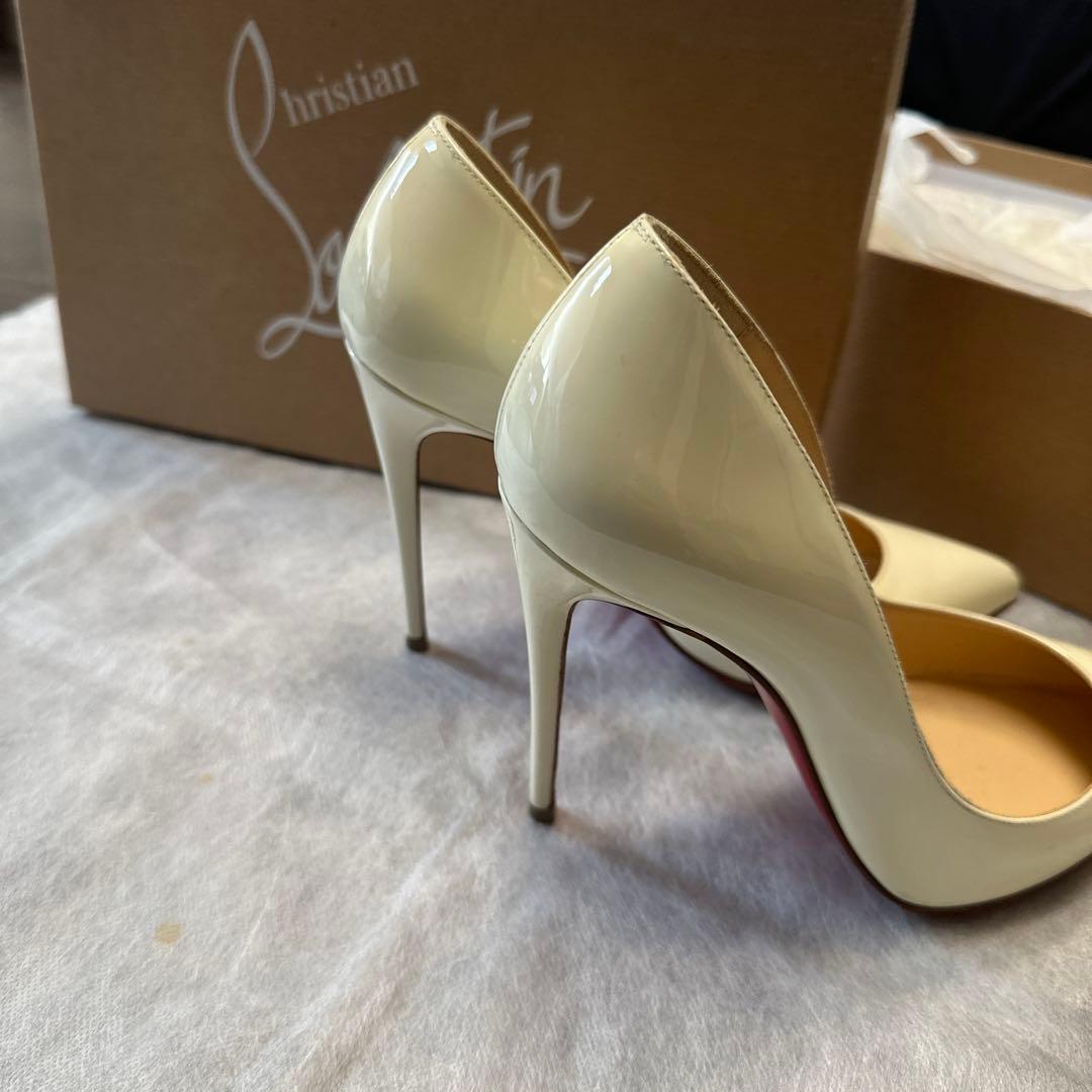 Christian Louboutin ホワイトハイヒール
