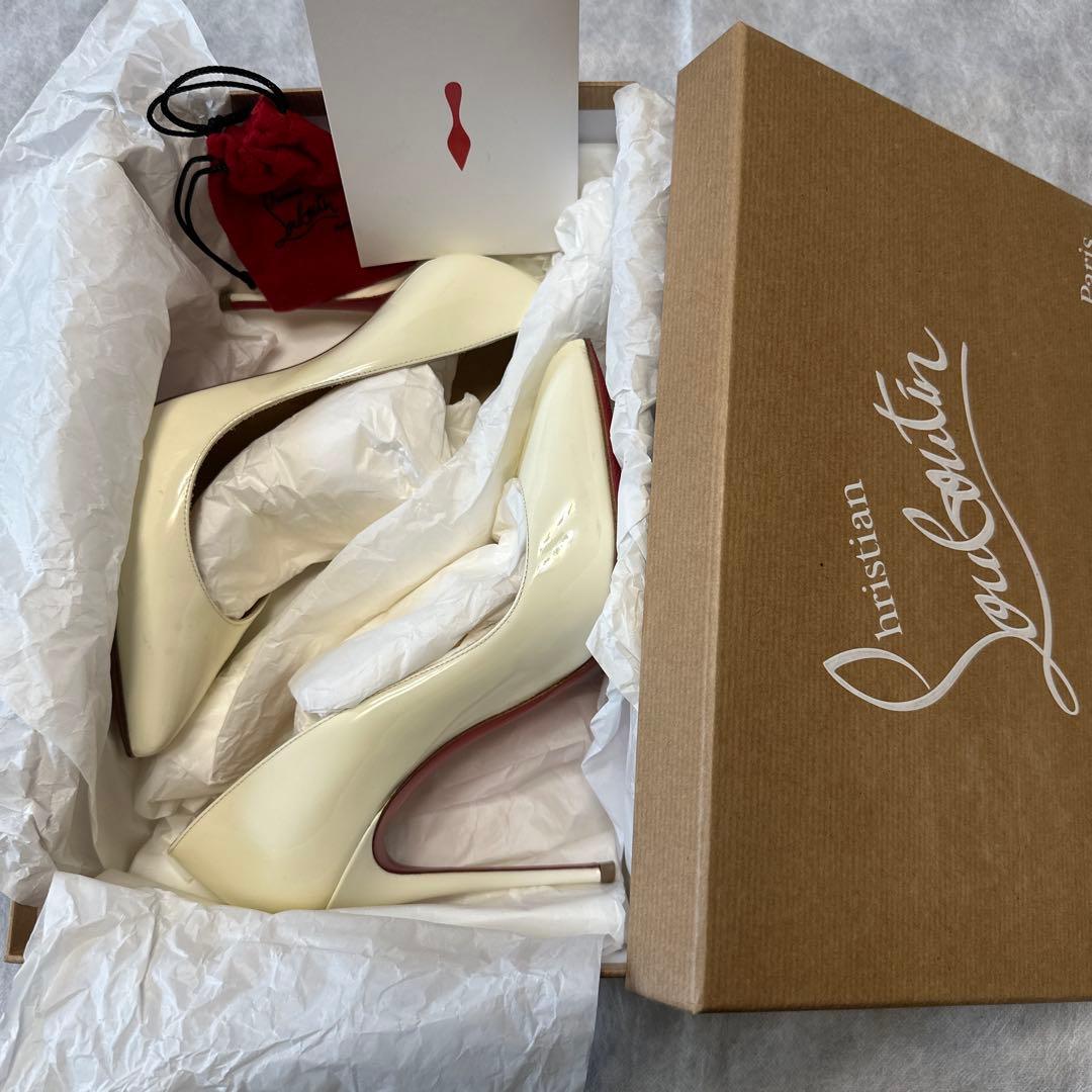Christian Louboutin ホワイトハイヒール