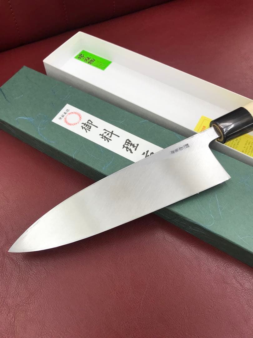 ★新品送料込★堺打刃物白二鋼出刃包丁210mm七寸水牛柄マチ磨き裏押し加工