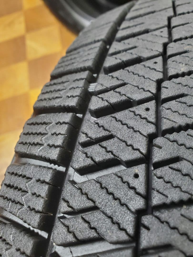 185/60R15 スタッドレス ブリヂストン VRX2