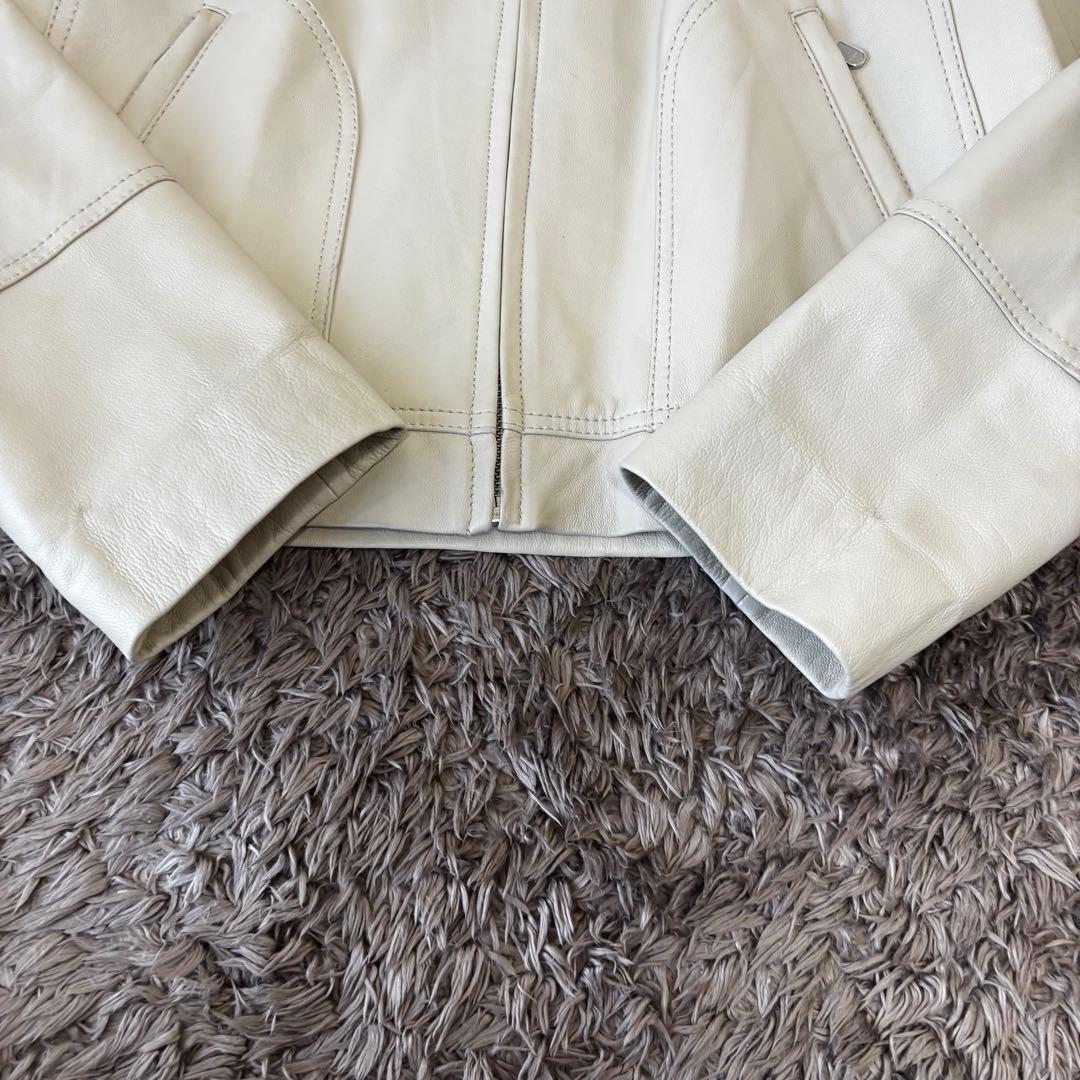 BALMAIN✨ノーカラーラムレザージャケット　アイボリー　シルバージップ　総柄