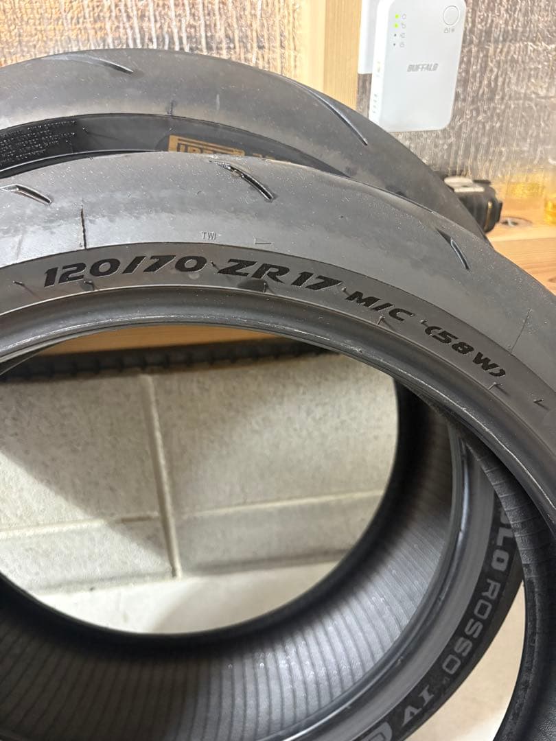 ピレリ ディアブロロッソ4コルサ 120/70ZR17 190/50ZR17