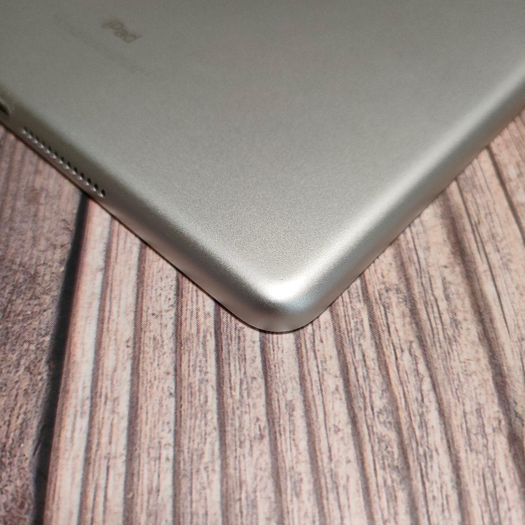 iPad 第6世代 32GB SIMフリー 美品