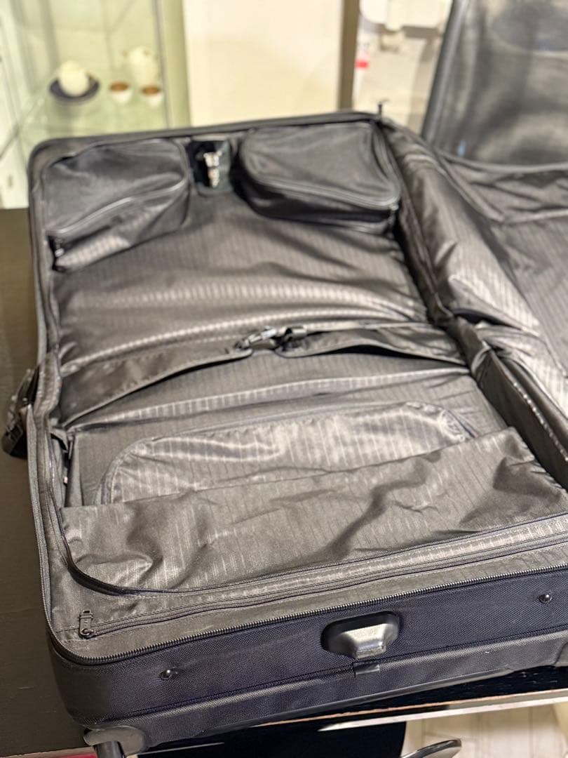 TUMI ブラック キャリーケース 22031DH 大型キャリー