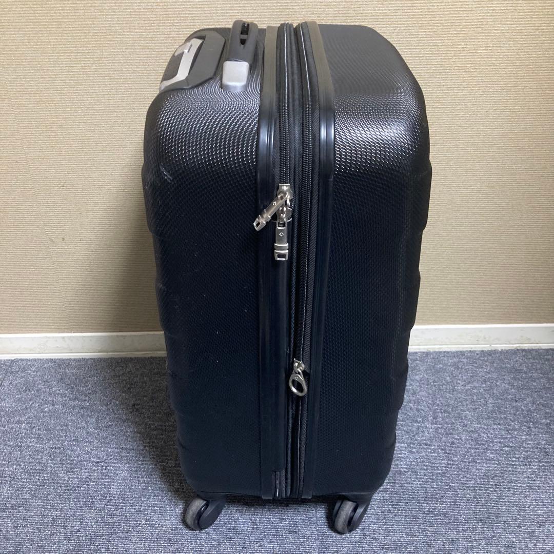 美品　サムソナイト　4輪キャリー　機内持ち込み可　34L