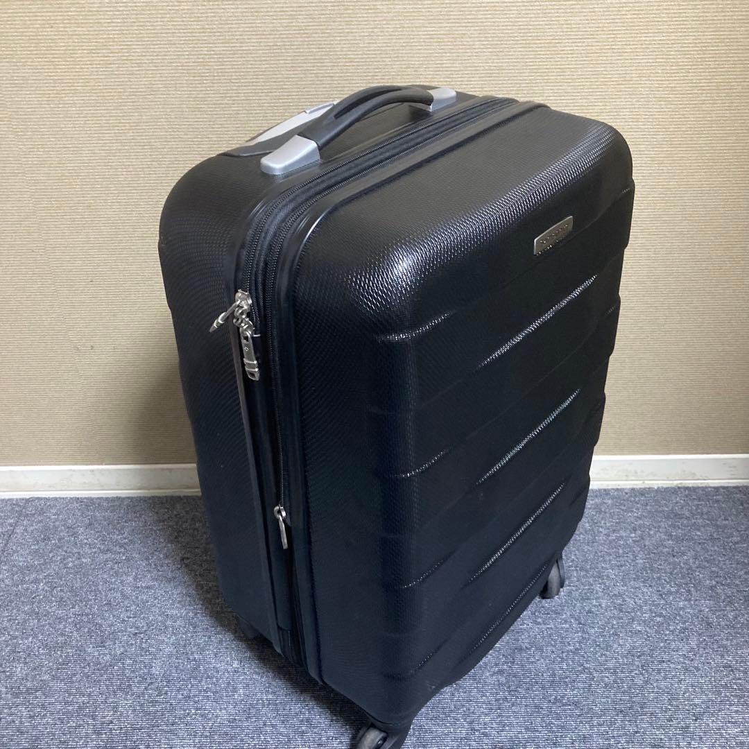 美品　サムソナイト　4輪キャリー　機内持ち込み可　34L