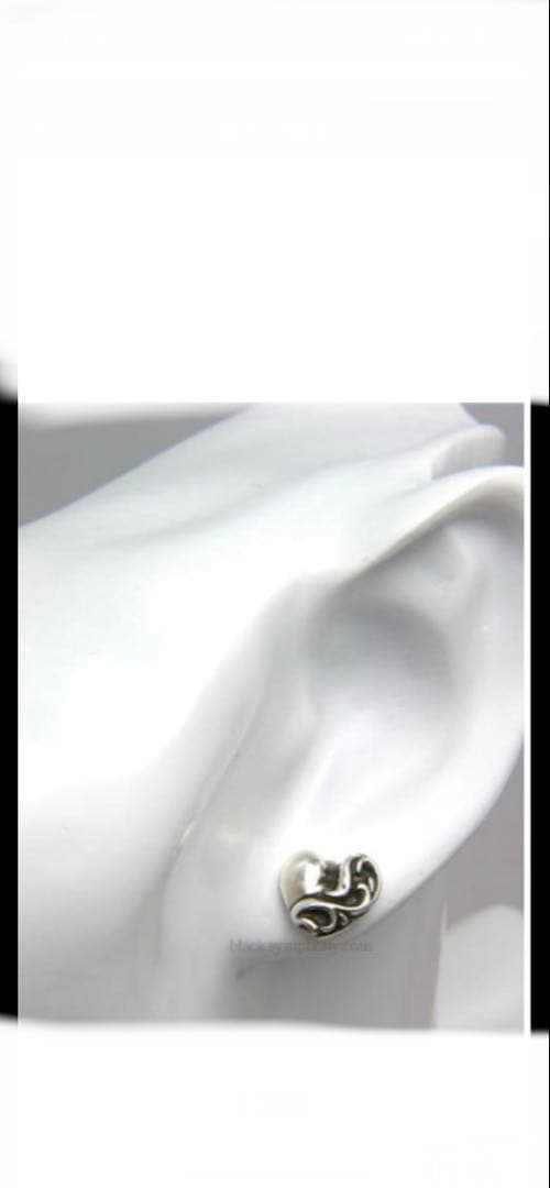正規品クロムハーツ　Chrome Hearts ハート スタッドピアス