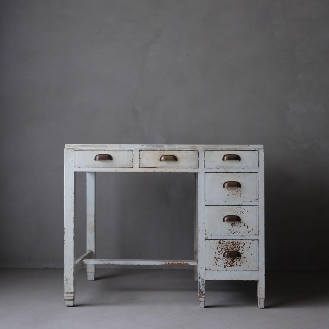ホワイトペイント ６杯抽斗片袖机　デスク 引き出し シャビー アンティーク
