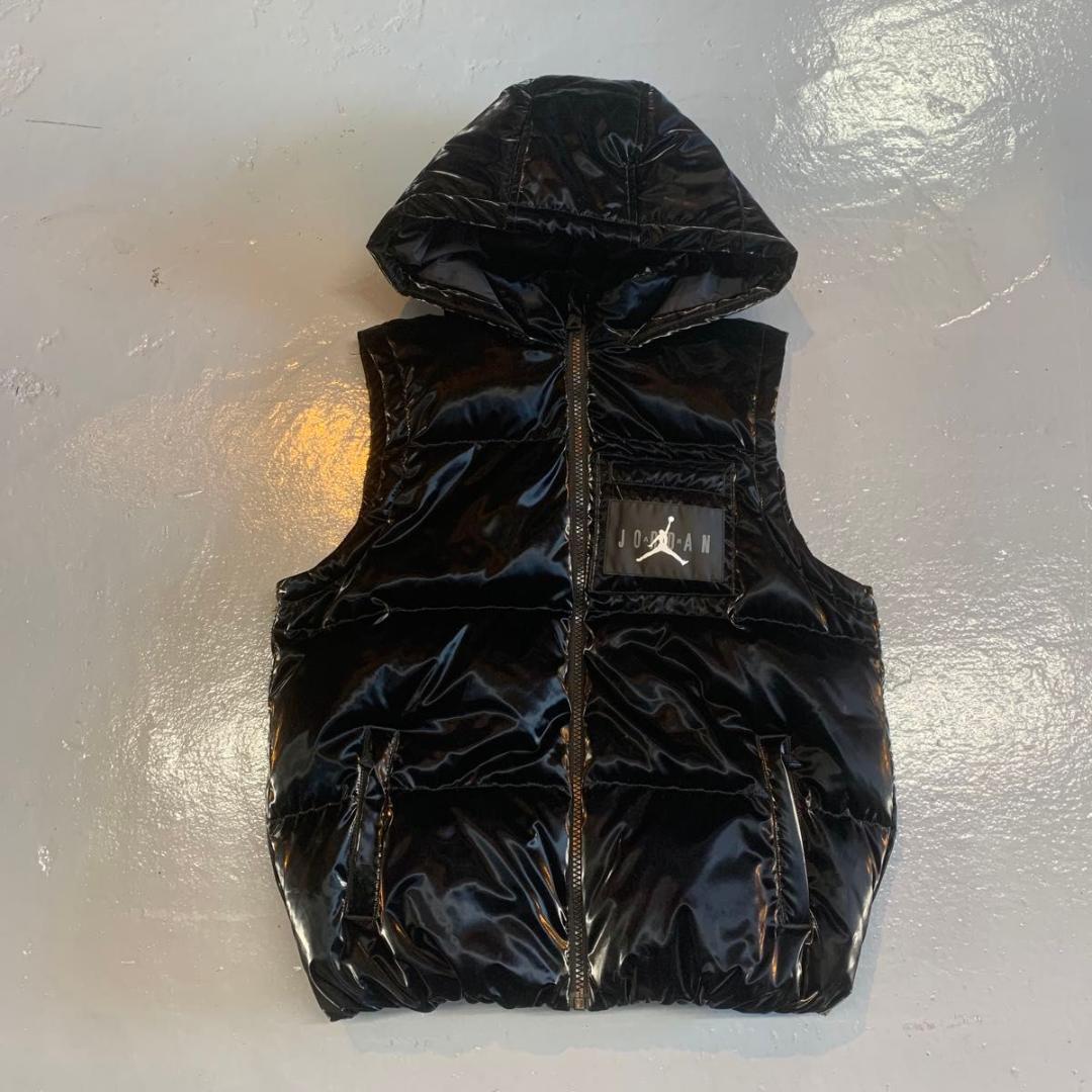 Sサイズ NIKE JORDAN 光沢　フライト　ダウンベスト　ブラック