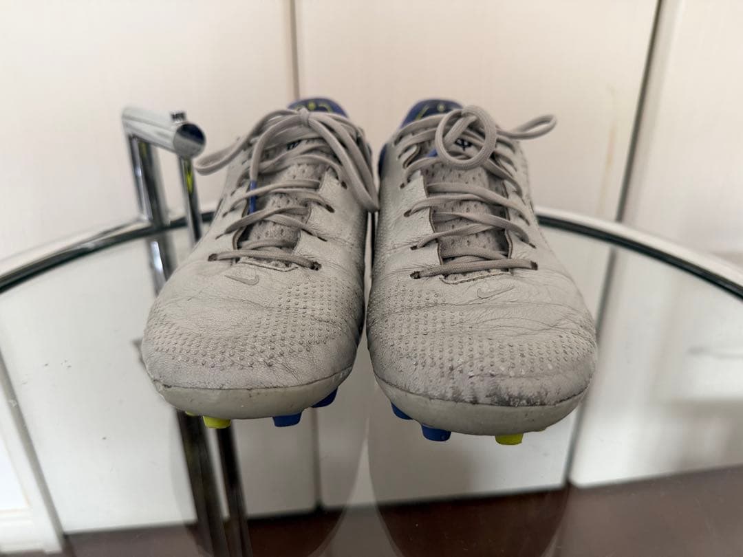 Nike ティエンポレジェンド9 エリートAG 26.5 シルバー 中古