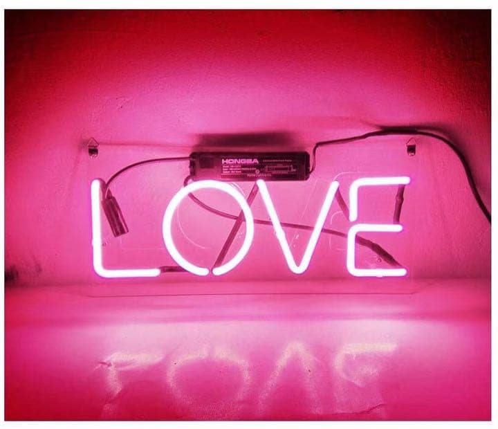 LOVE ネオンサイン　ラブ　ネオン管　結婚式　披露宴　オリジナル　プレゼント