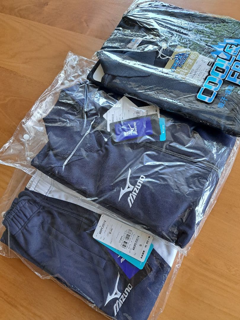 ミズノMlZUNOセットアップ、上下セット+速乾ポロシャツ