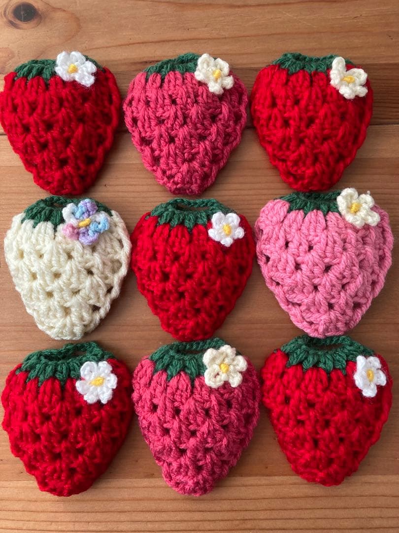 ひろ　いちごのアクリルたわし