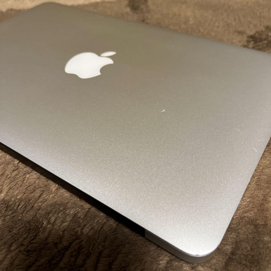 MacBook Air 11インチ Early 2015 4GB/ 256GB