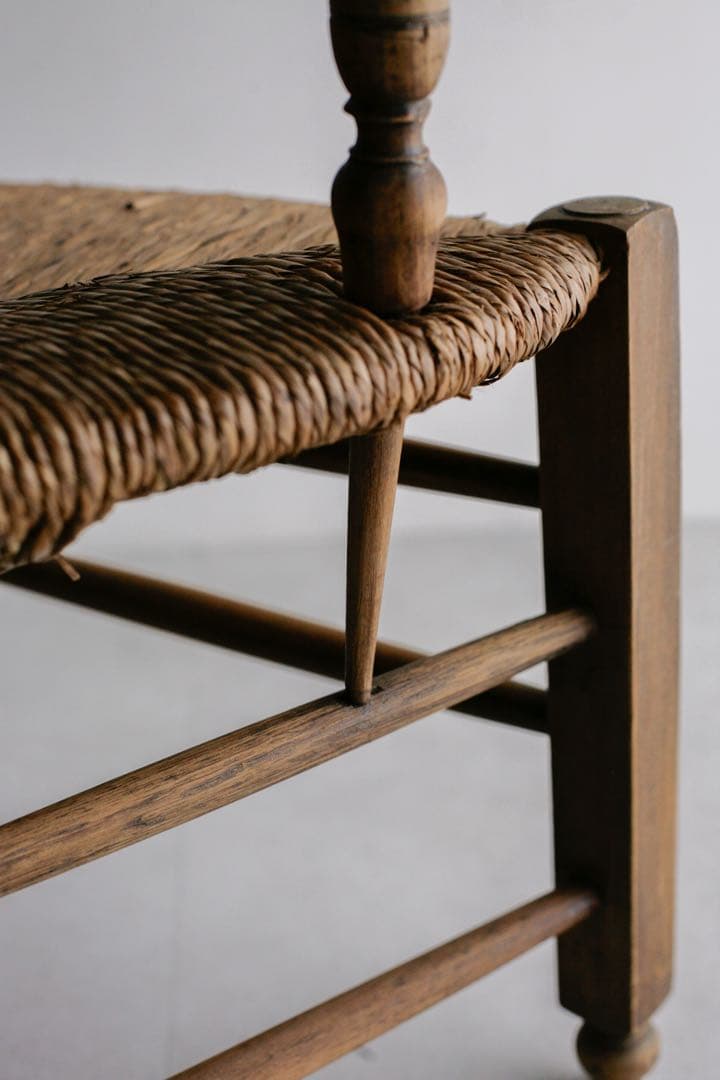 フランスアンティーク　パイン材　ラッシュ編みチェア　肘掛け　無垢材　ブロカント
