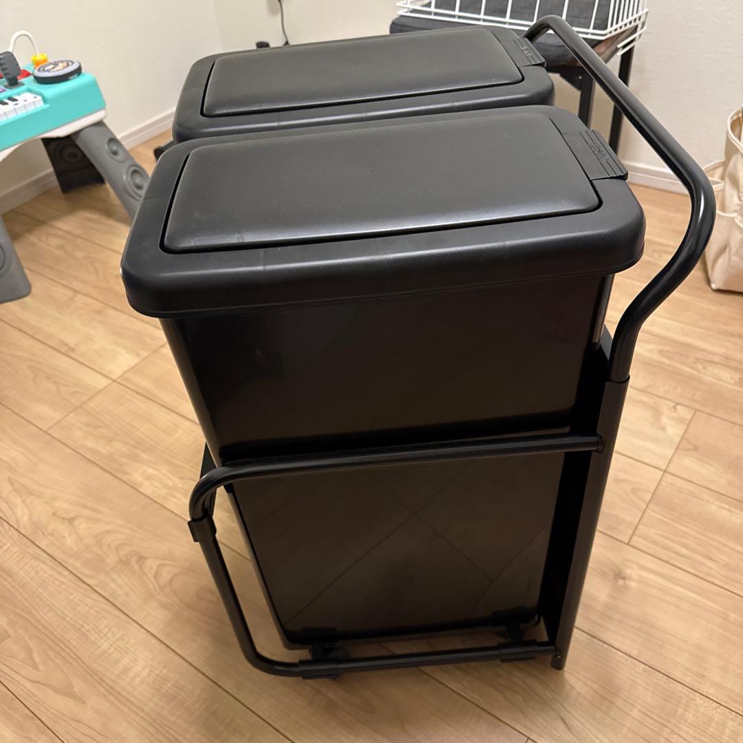 ニトリキャスター付きダストワゴン(ゴミ箱付き)