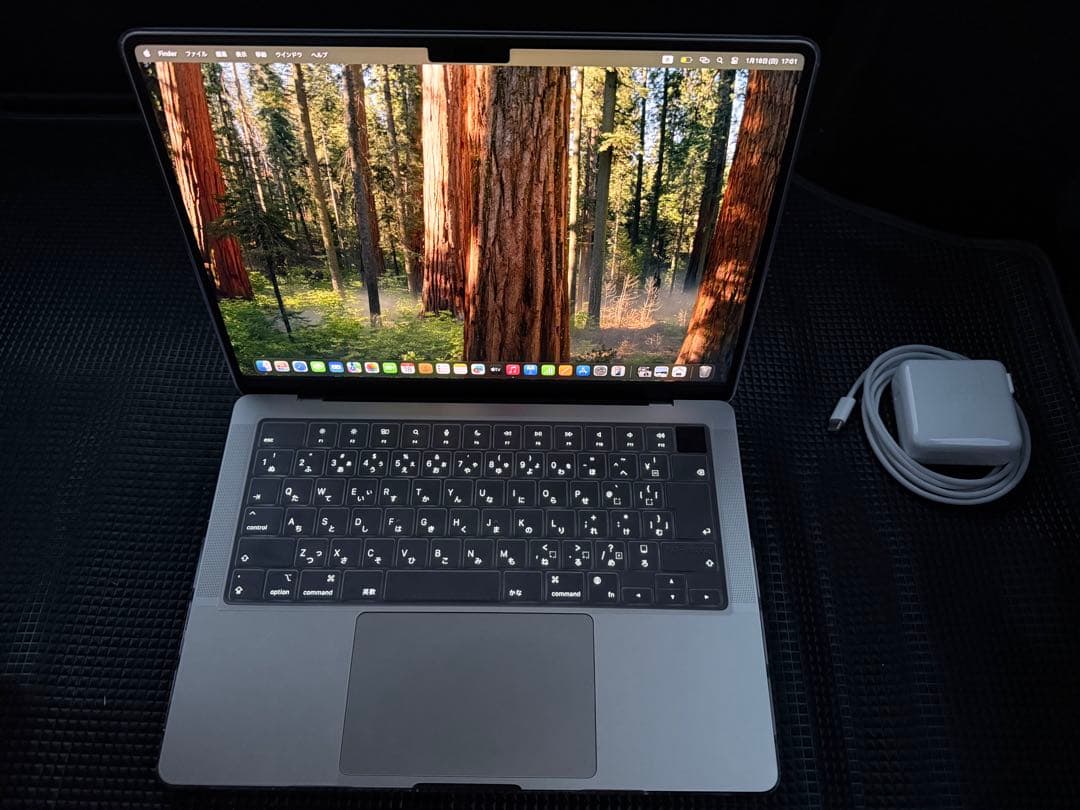 美品 MacBook Pro M4 メモリ16GB SSD512GB