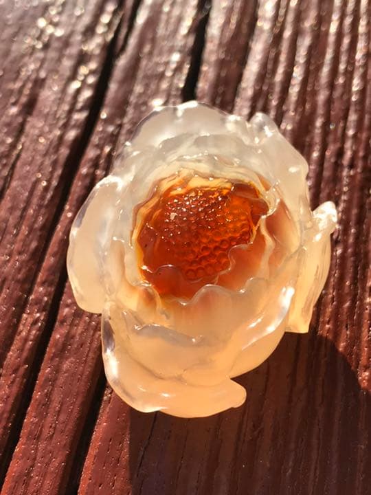 ゴビ石−126 ゴビ瑪瑙　花　手彫り　彫刻　置物