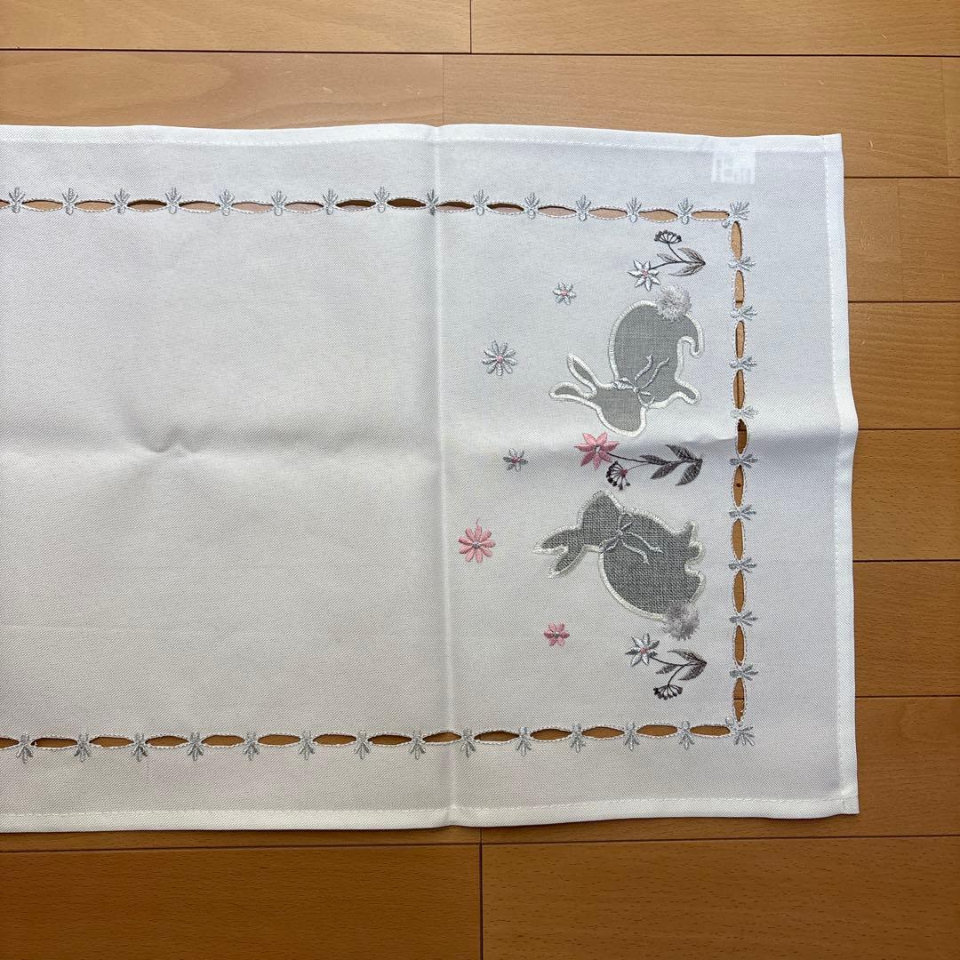 新品未使用品　フランス　テーブルクロス　うさぎ　Pâques イースター