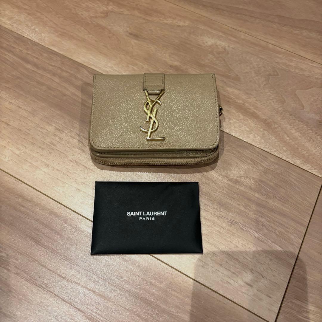 【メルカリ最安値】Saint Laurent★ YSL2つ折りコンパクト財布